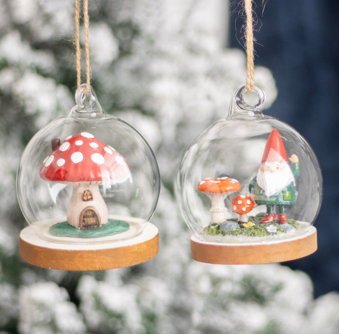 GNOME GLASS DOME HANGING DECORATION