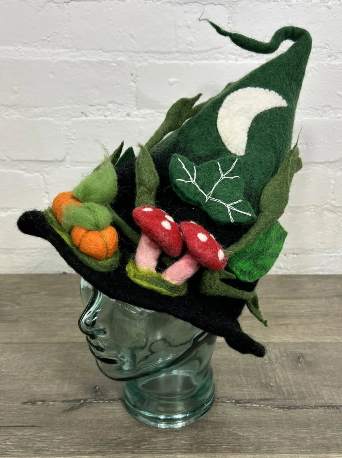 Felt Witches Hat With Pumpkin & Ivy