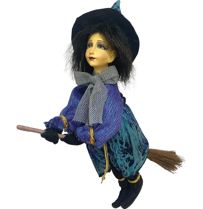 Cordelia Pendle Witch 30cm
