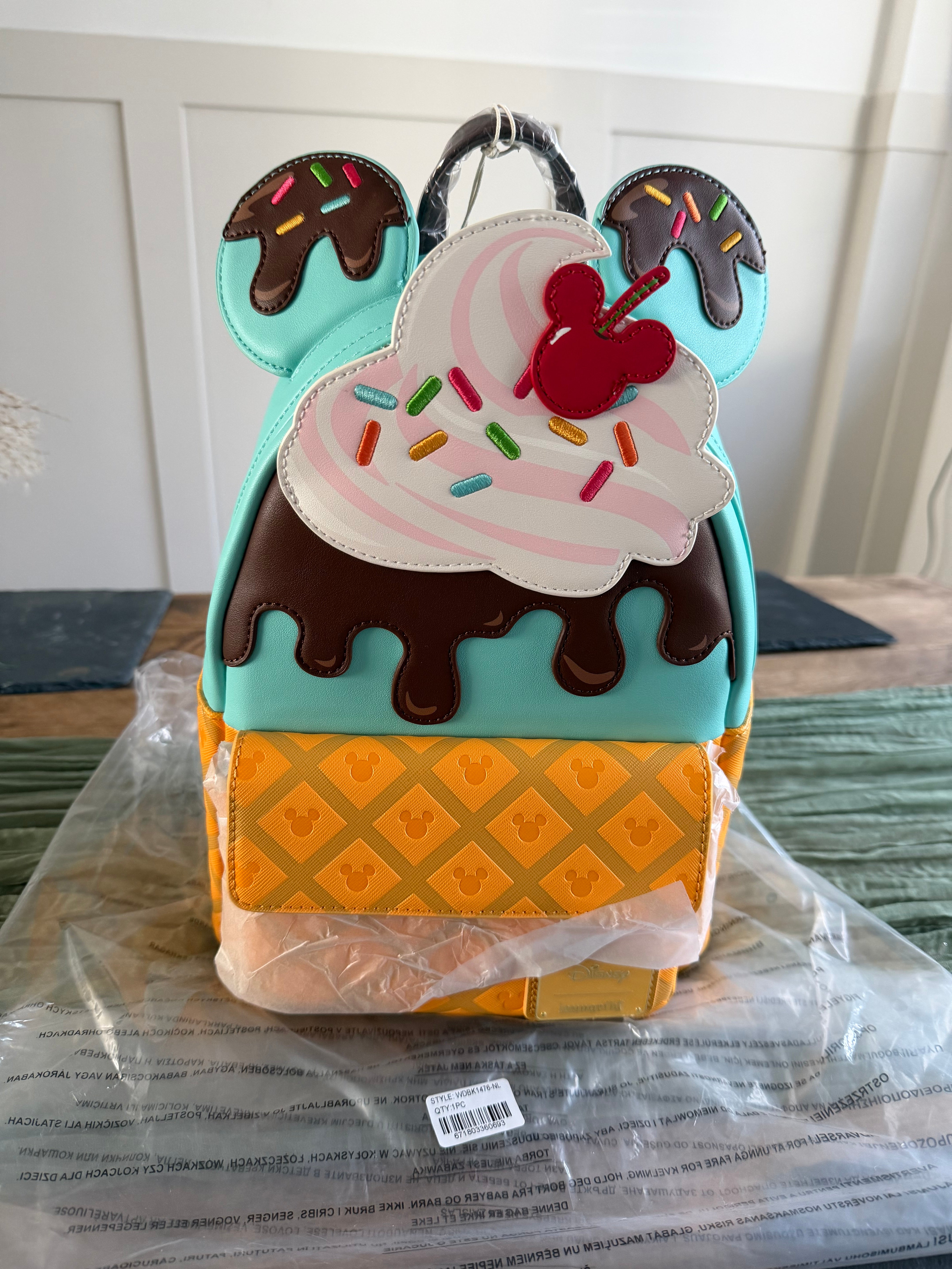 Loungefly - Mickey & Minnie Ice Cream Mini Backpack