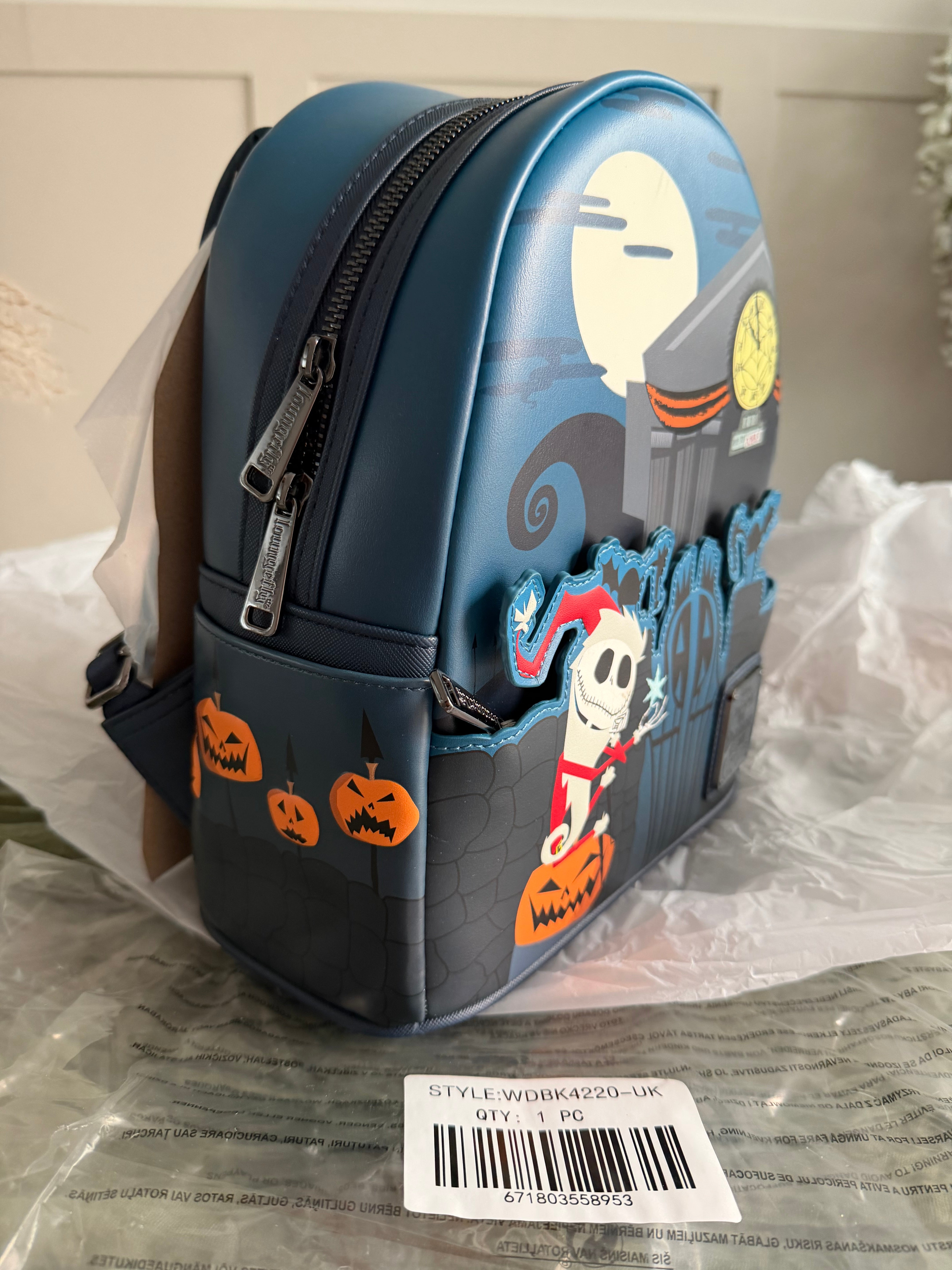 Loungefly - Nightmare Before Christmas Santa Jack Graveyard Mini Backpack