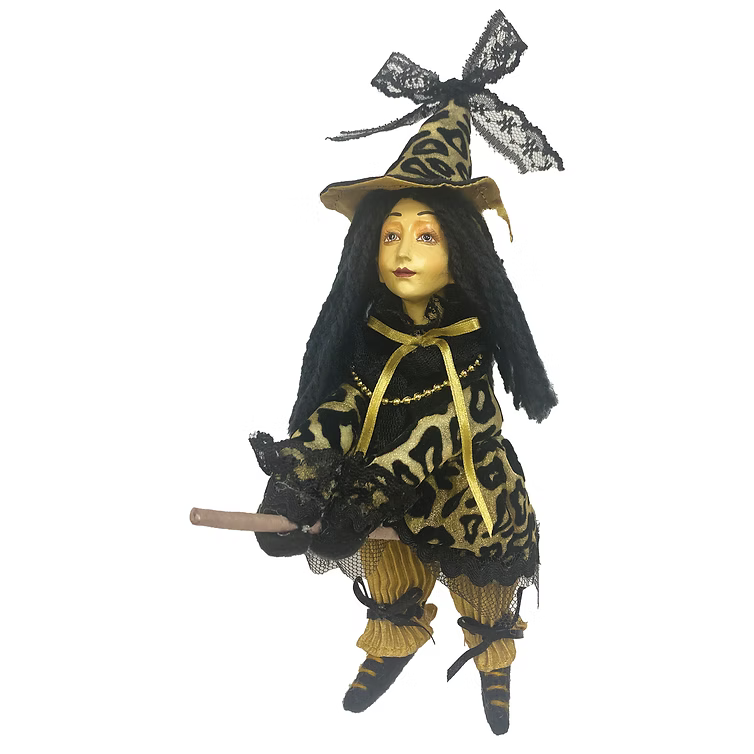 Daisy Pendle Witch 25cm flying