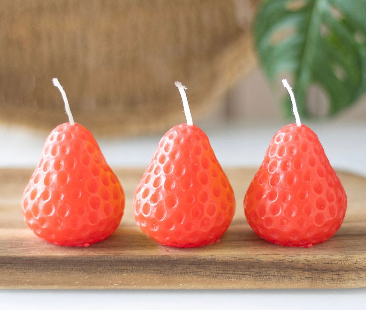SET OF 3 STRAWBERRY SHAPED CANDLES