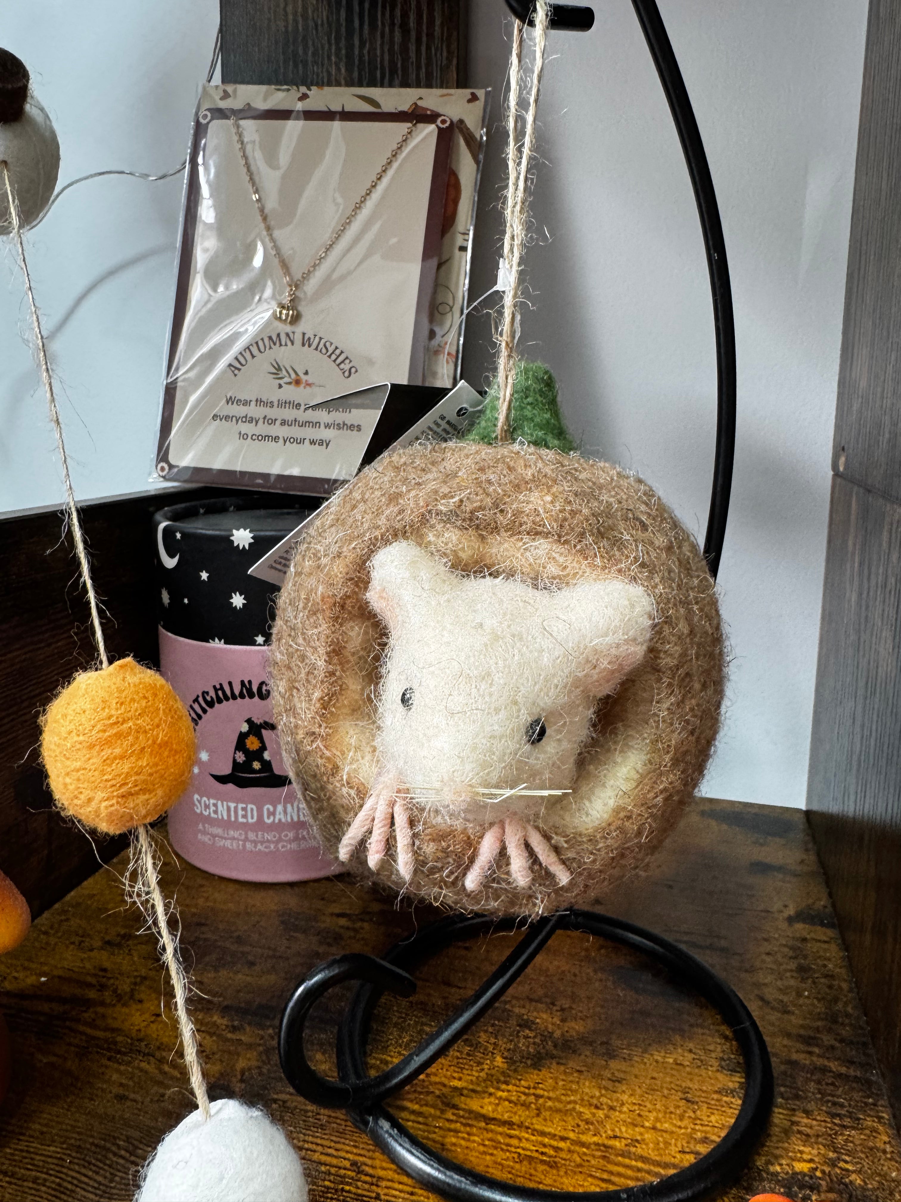 PUMPKIN FELT HANGER W/ MICE 12CM