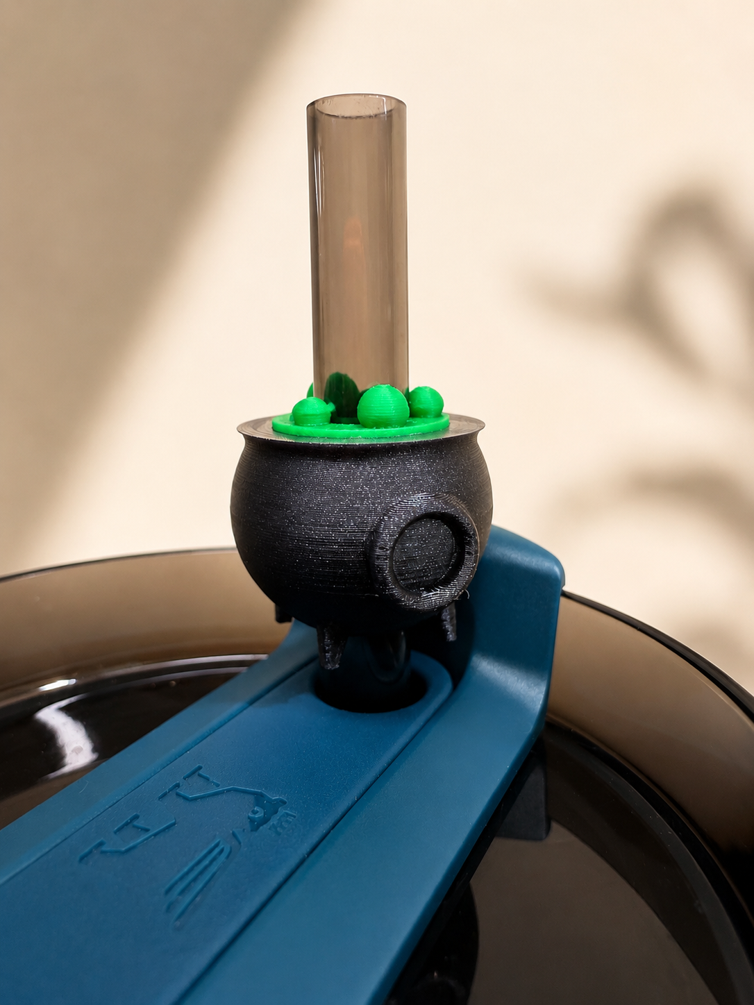Cauldron Straw Topper